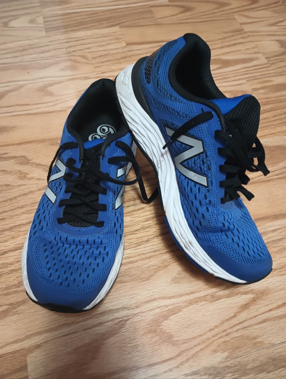 New Balance 680 V6 Sneakers. Royal Blue. Men's 9.5